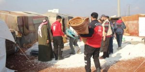 İnsan Hak ve Hürriyetleri (İHH) İnsani Yardım Vakfı İdlib'e yardım götürdü