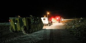 Askeri araçlar Reyhanlı sınırına konuşlandırıldı
