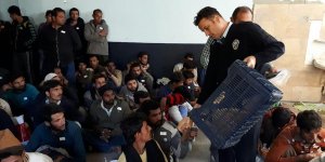 Yolcu otobüsünde 139 kaçak göçmen yakalandı