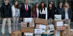 Öğrencilerin çabası ile İzmir dışına okul malzemesi gönderiliyor