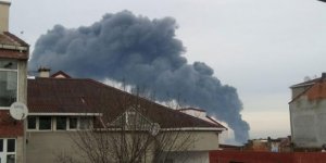 Arnavutköy'de 3 katlı fabrikada yangın