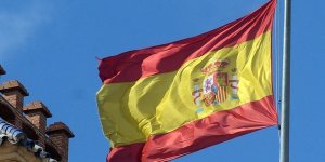 İspanya, Katalonya özerk yönetimi hükümetini feshetti