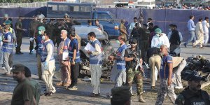 Pakistan'da bombalı saldırıda ilk belirlemelere göre 7 polis öldü