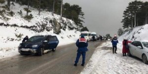 Denizli'deki kayak merkezinde mahsur kalanlar kurtarıldı