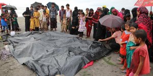 Arakanlı Müslümanları taşıyan tekne battı: 23 ölü