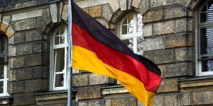 Almanya'da 330 bin evin elektriği borç nedeniyle kesildi