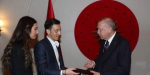 Özil'den Cumhurbaşkanı Erdoğan'a davet