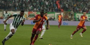 Galatasaray'ın Senegalli yıldızı iki haftadır boş geçmiyor