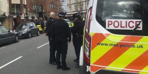 İngiltere'deki cami saldırılarında 2 gözaltı
