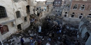 Suudi Arabistan Yemen'in başkentini vurdu!