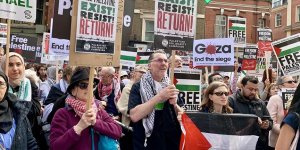 İsrail yanlıları Filistinlileri Londra'daki gösteride susturmak istedi