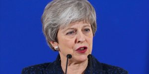 May'den Brexit'e yeni erteleme açıklaması