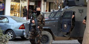 Hakkari'de 57 adrese terör operasyonu: 40 gözaltı