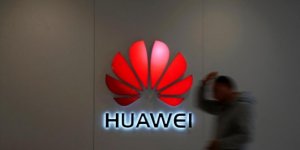 Huawei'ye resmen 'yeşil ışık' yaktı!
