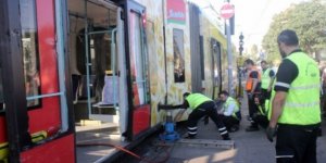 İstanbul'da tramvay kazası! (Seferlerde aksama)