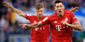 Bayern Münih sezonun ilk galibiyetini 3 golle aldı!