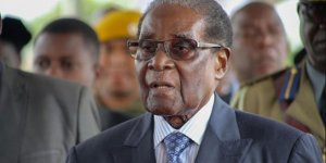 Bağımsızlık sonrası ilk lideri  Mugabe öldü