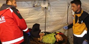 Engelli Afrinli kadını Türk askeri kurtardı