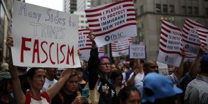 Trump New York'ta protesto edilmeye devam ediyor