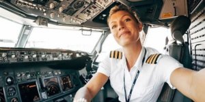 Türk kadın pilotlara büyük ilgi