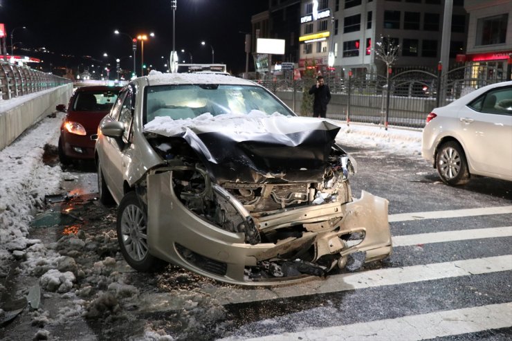 Elazığ'da zincirleme trafik kazaları: 10 yaralı