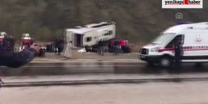 Ankara-Bala yolunda servis aracı devrildi